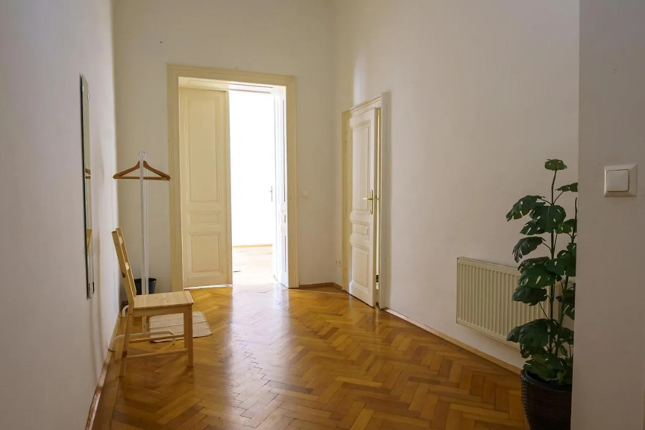 Vienna City Apartment University
