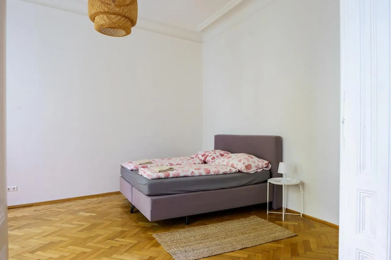 Vienna City Apartment University